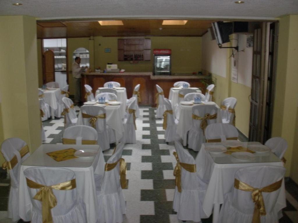 Hotel Venecia Confort Пасто Екстер'єр фото